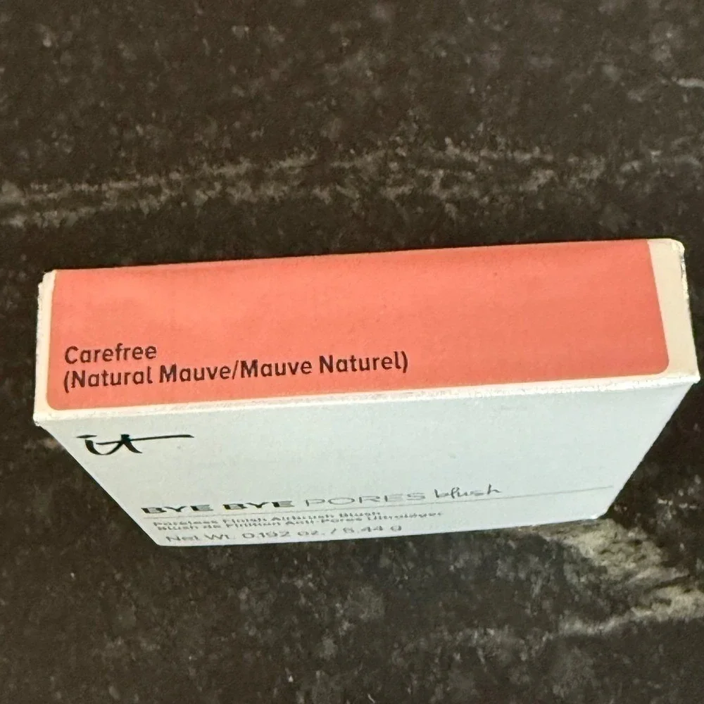 IT Cosmetics Bye Bye Pores Blush Carefree Natural Mauve